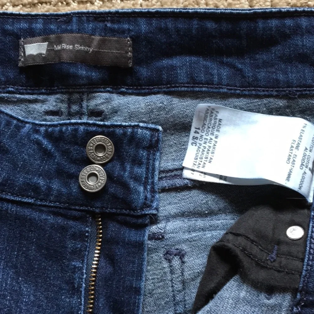 Jeans - Picture 3 of 3